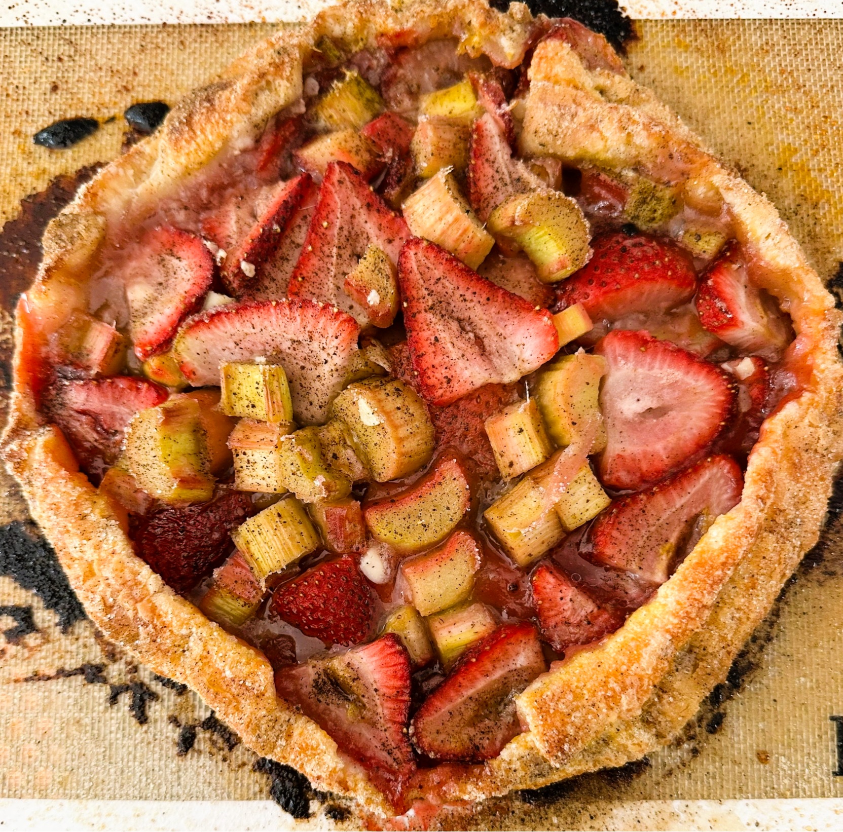 Strawberry Rhubarb Galette Recipe - bon COOK